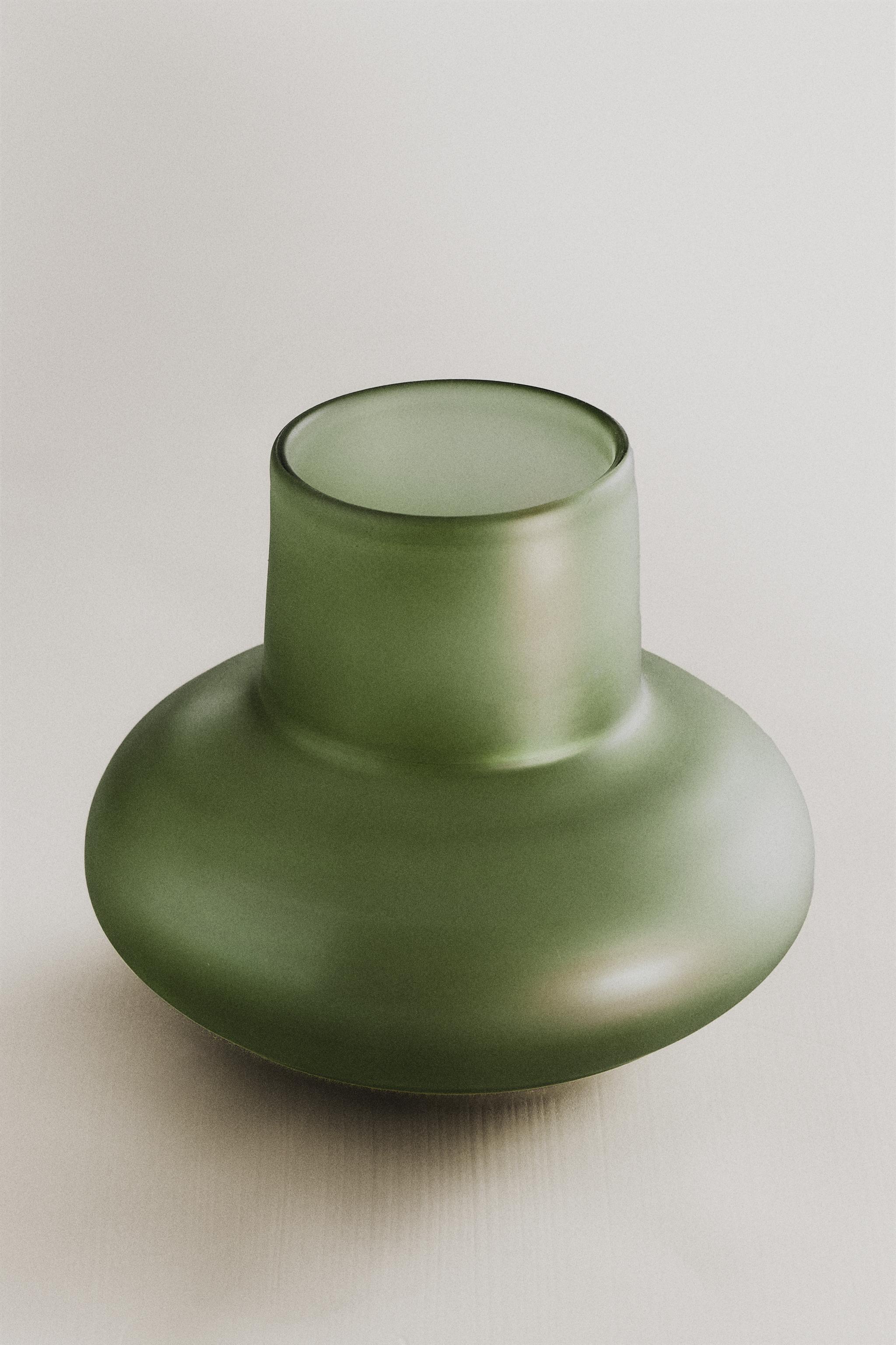 SMALL IRIDESCENT GLASS VASE I COLIN KING